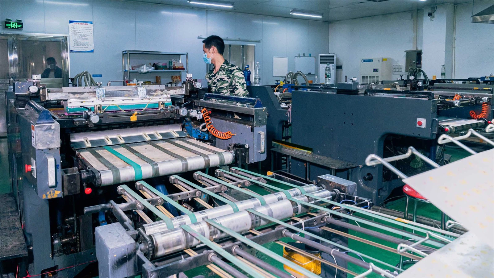 embossed-creative-ceramic-mugs embossed-creative-ceramic-mugs